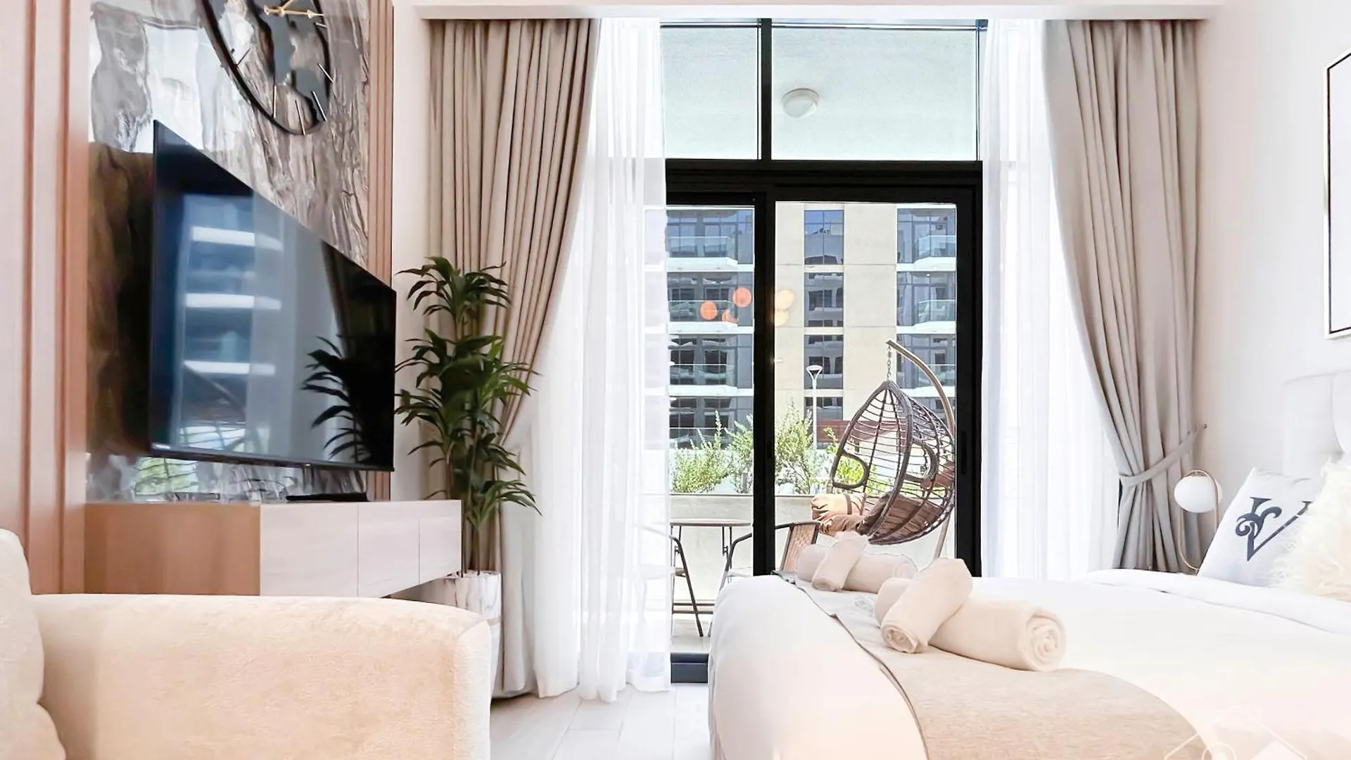 Charming Studio With Balcony In Azizi Riviera Dubai 0*,  United Arab Emirates