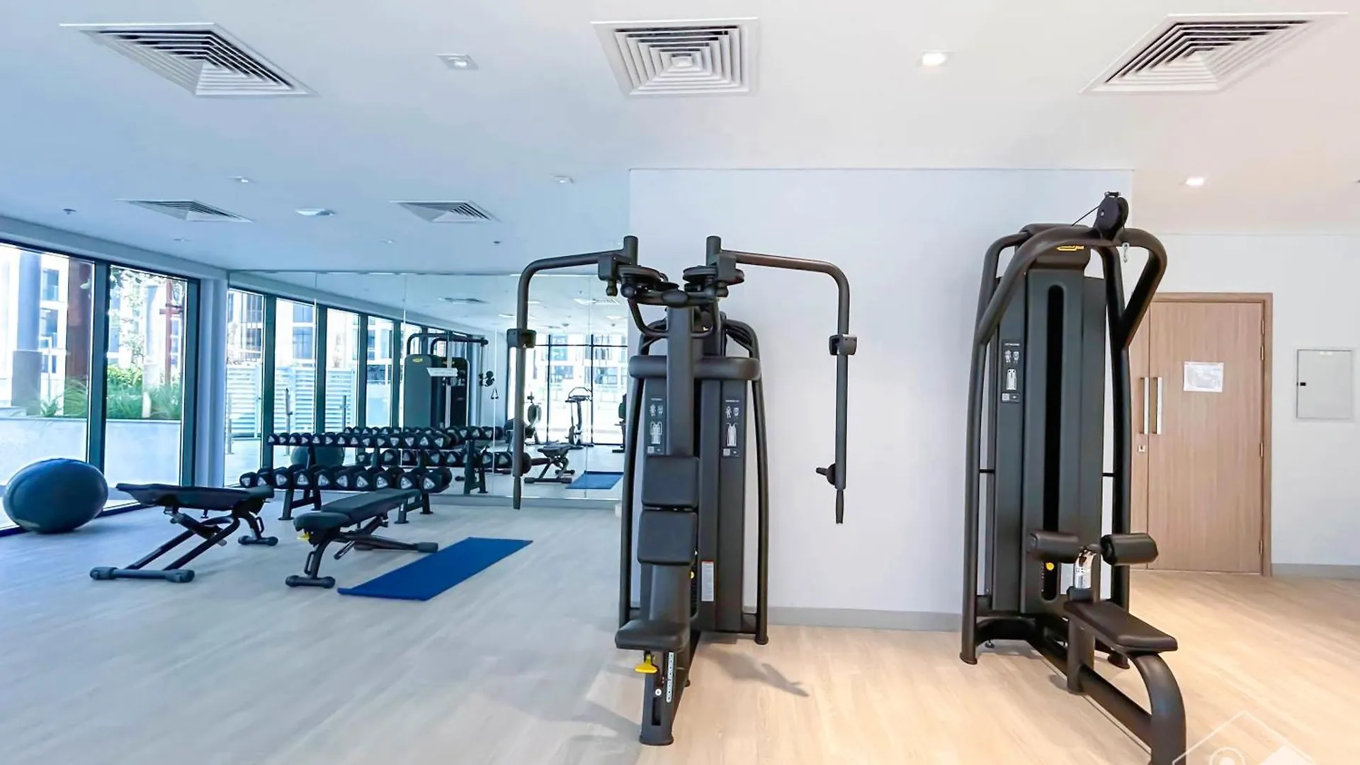 Charming Studio With Balcony In Azizi Riviera Dubai 0*,