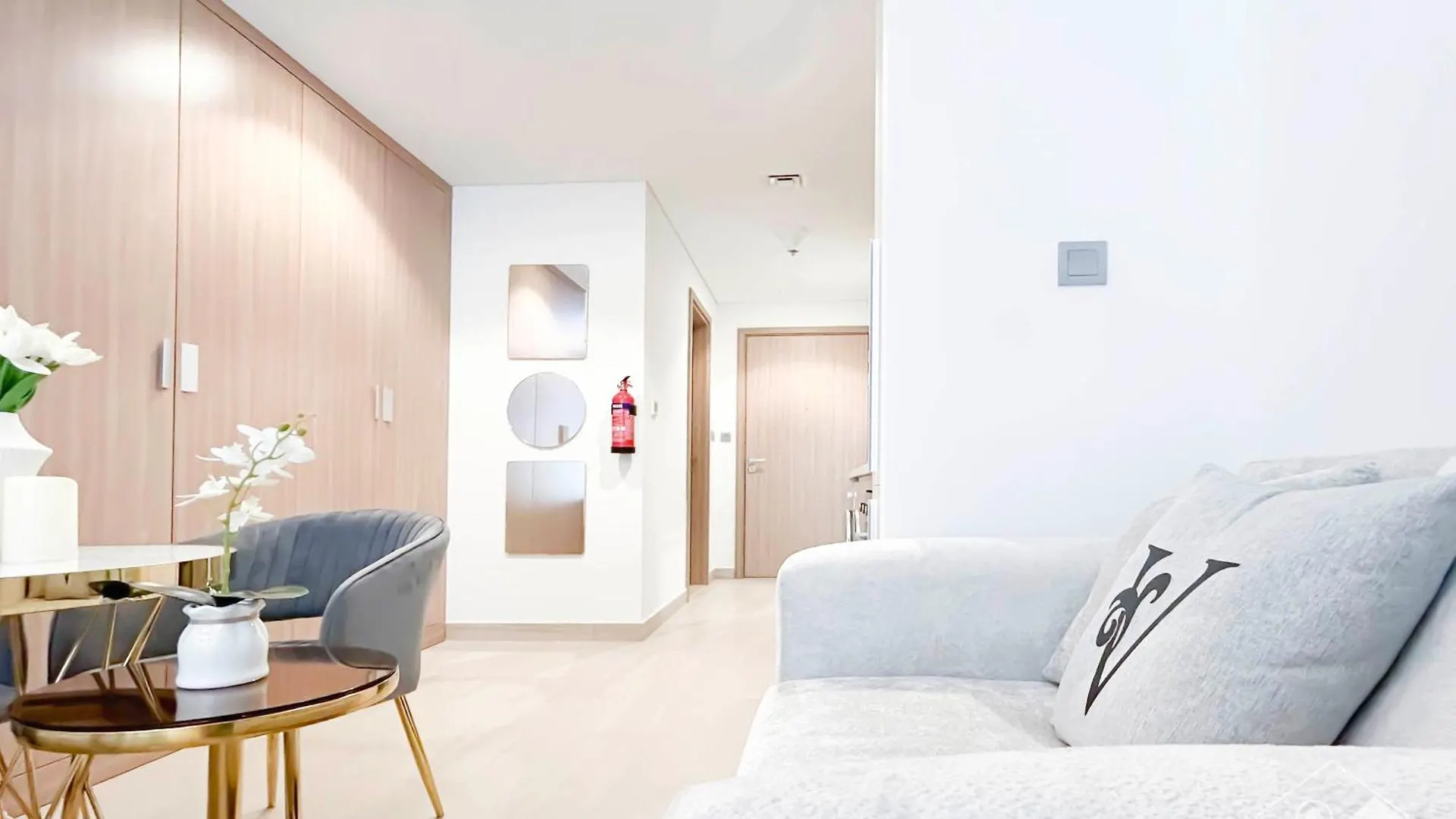 Apartment Charming Studio With Balcony In Azizi Riviera Dubai
