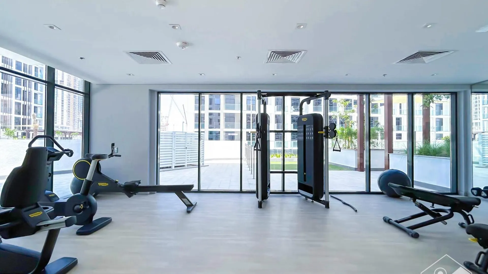 Charming Studio With Balcony In Azizi Riviera Dubai Apartment