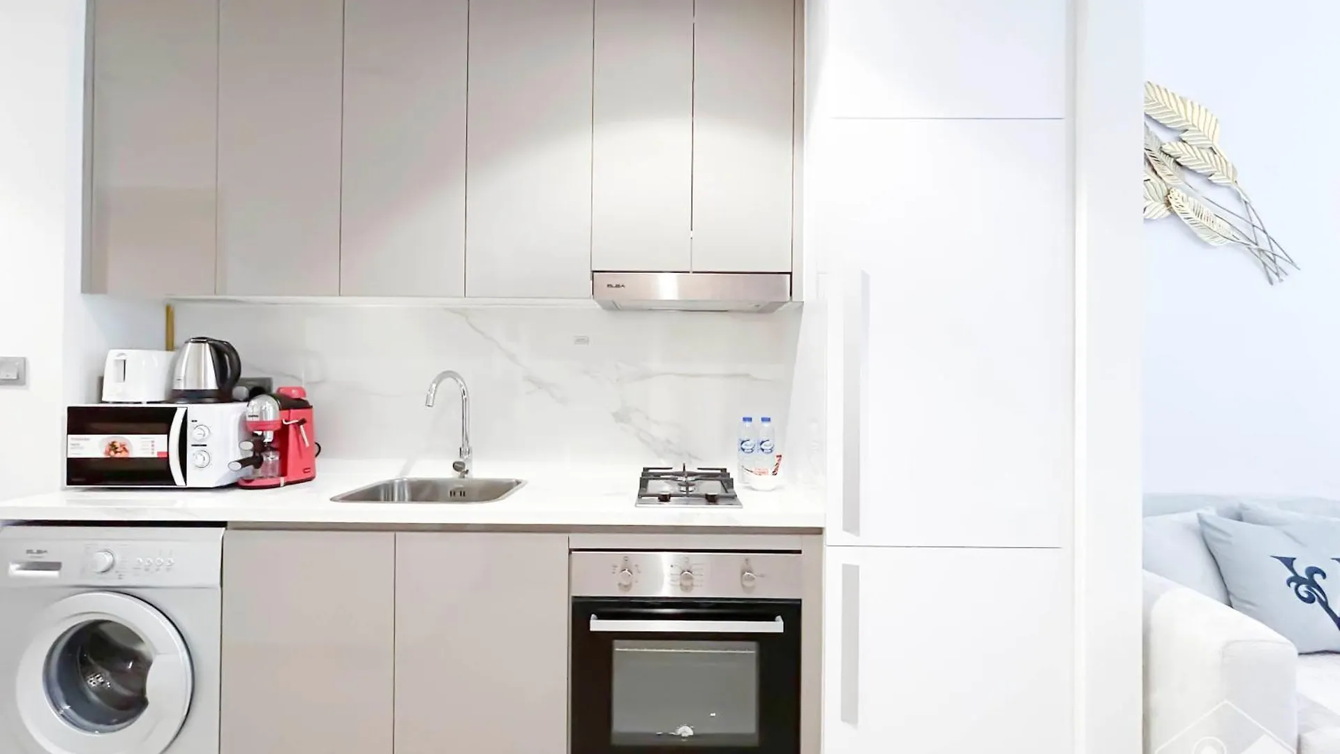 Charming Studio With Balcony In Azizi Riviera Dubai 0*,
